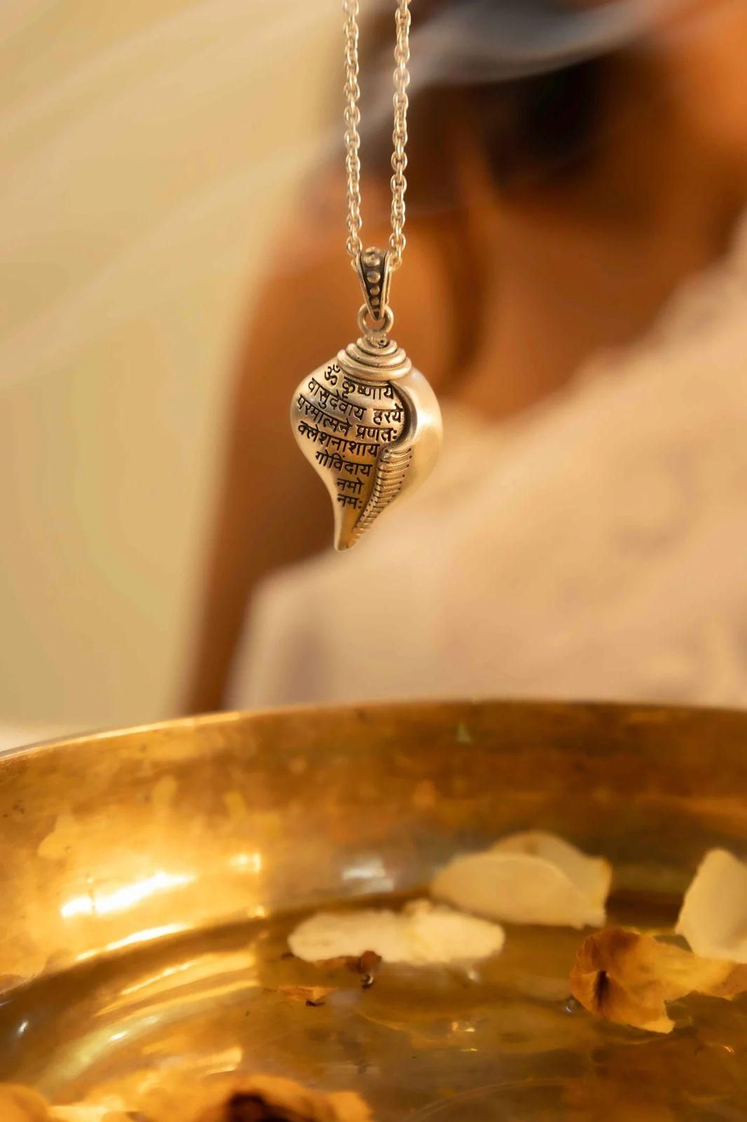 Shri Krishna Shankha Pendant with Chain - KalaKirtiHub