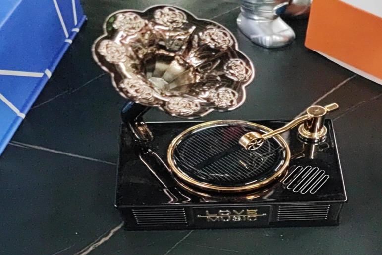 Car Vintage Phonograph Fragrance | Long Lasting Freshener – kalakirtihub ra4xqa-dd